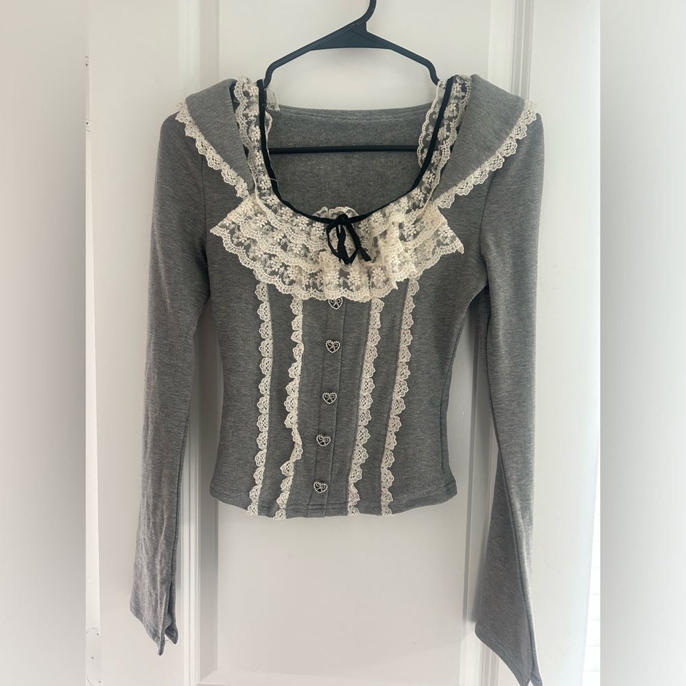 Gray coquette long sleeved shirt